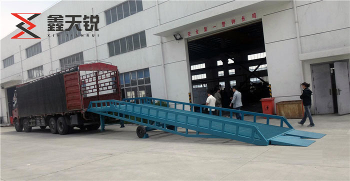 杭州移动式登车桥